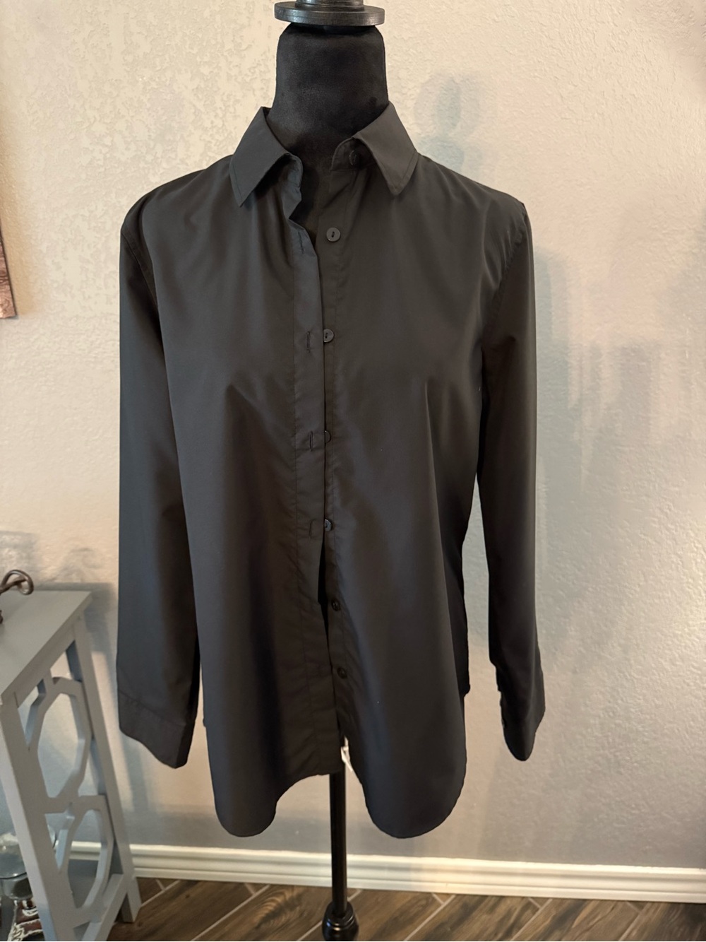 Classic Button-Up Shirt bundle: black and white
